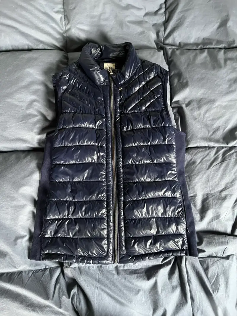 Chaleco acolchado azul marino GAP para mujer - 1