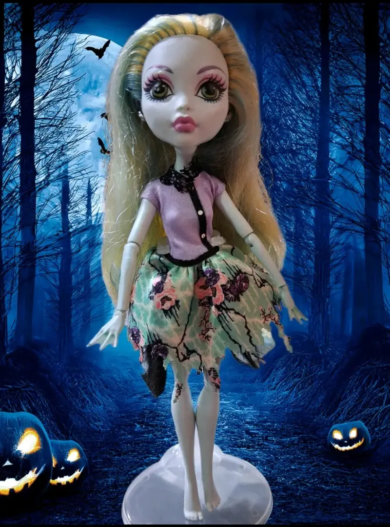 Muñeca Monster High con Vestido Colorido - 4