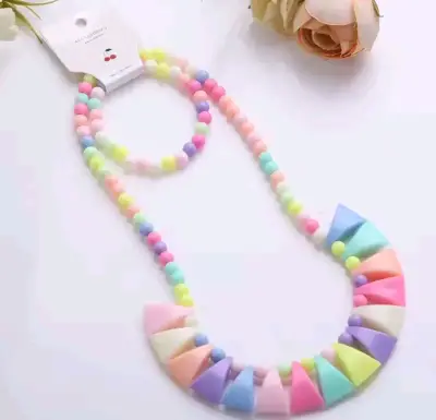 Collar y pulsera de cuentas pastel para niñas - miniatura 1