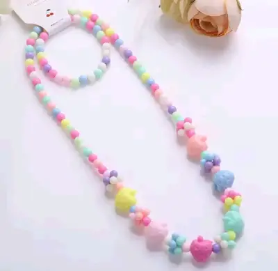 Collar y pulsera de cuentas pastel para niñas - miniatura 3