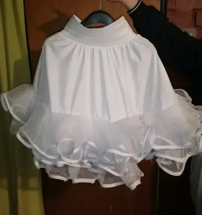 Vestido de huasa con flores azules - miniatura 3