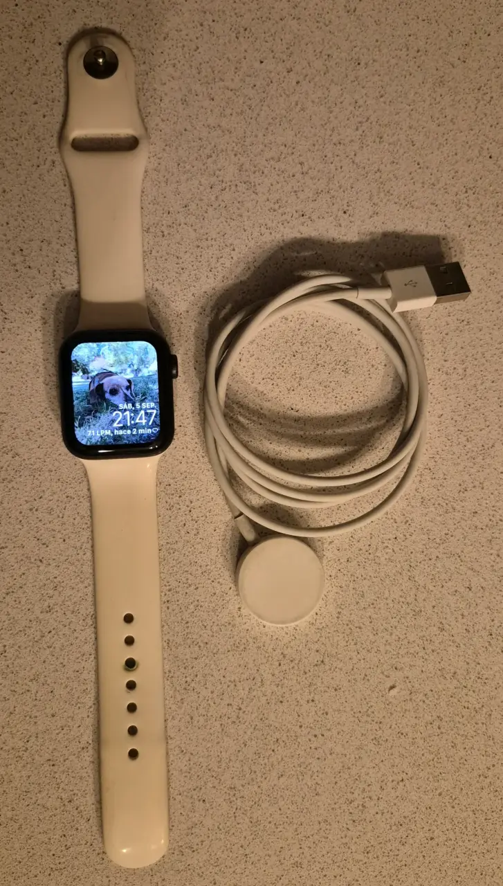Apple Watch SE (1a Gen) de 40mm GPS + Cellular - 3