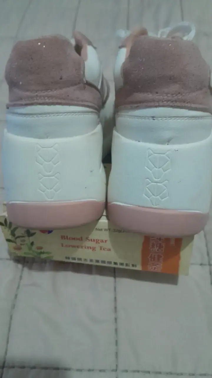 Zapatillas deportivas blancas y rosadas para mujer - 3