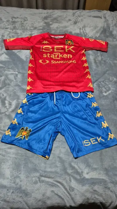 Conjunto de fútbol Kappa Unión Española rojo y azul - miniatura 3