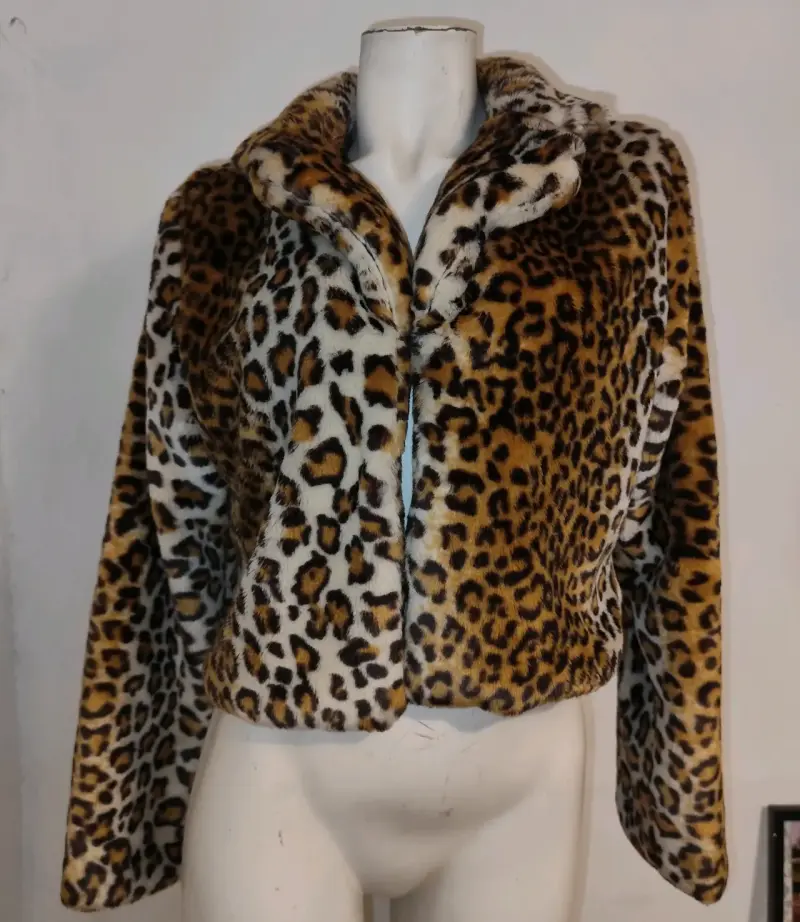 Abrigo De Pelo Sintético Animal Print Leopardo - 2