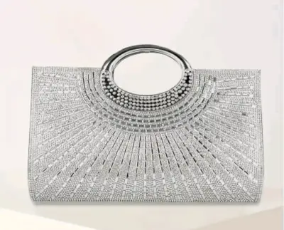 Cartera de mano plateada con cristales - miniatura 1