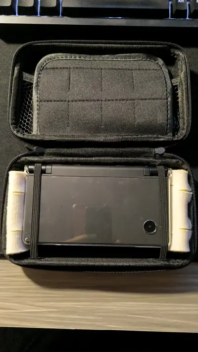 Nintendo DSi+R4 Gold SDHC - miniatura 1