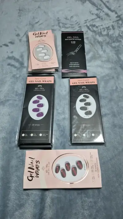Set de adhesivos para uñas de gel variados - miniatura 2