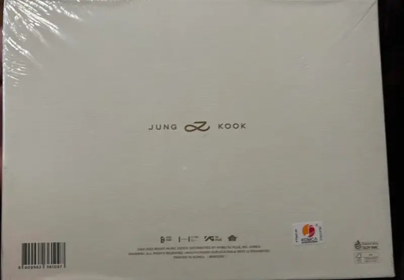 Álbum Golden de Jung Kook en caja de colección - 2