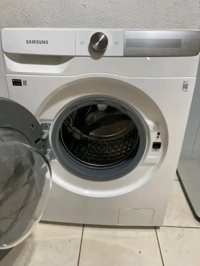Lavadora Secadora Samsung 7kg Modelo WD12T704DBH - miniatura 2