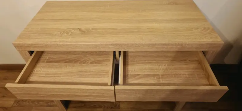 Escritorio de madera con cajones - 4