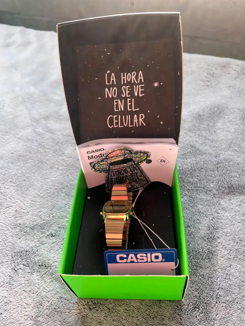 Reloj Casio Dorado Digital Unisex - 1