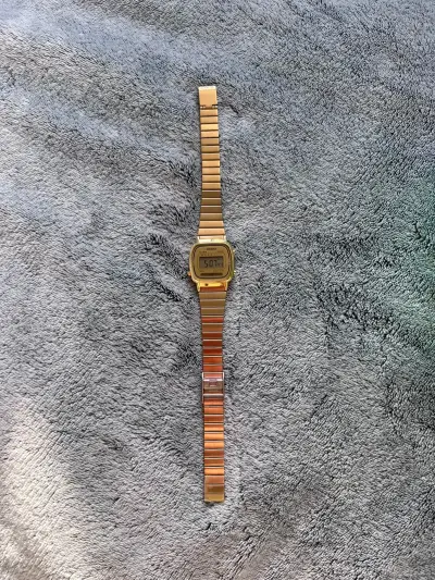Reloj Casio Dorado Digital Unisex - miniatura 3