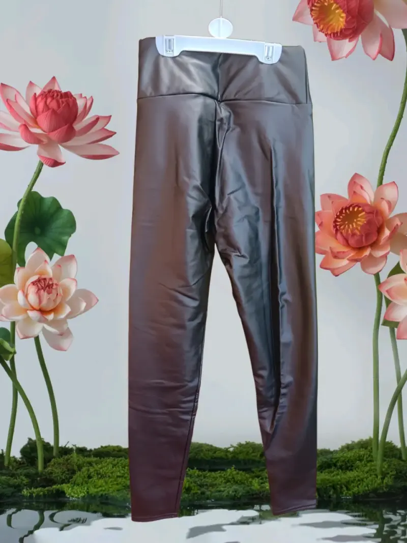 Leggings de cuero sintético color negro - 2