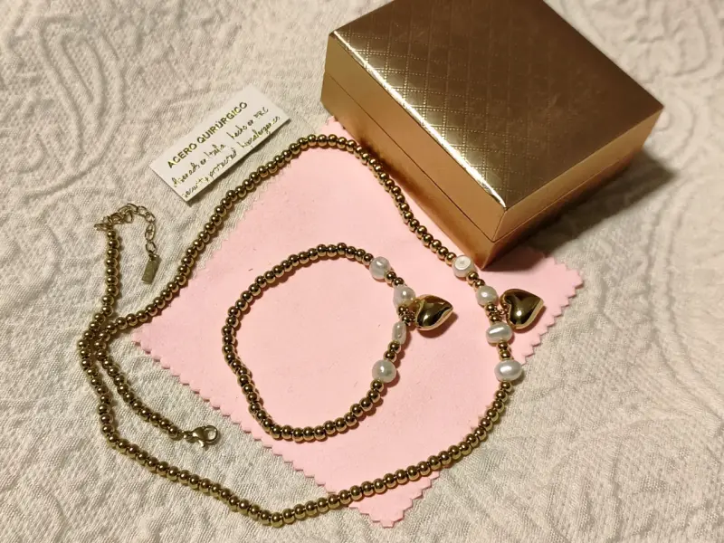 Set de collar y pulsera de acero quirúrgico con perlas