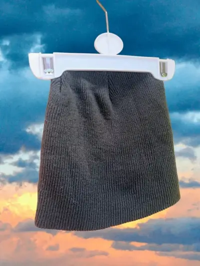 Gorro de lana gris oscuro unisex - miniatura 2