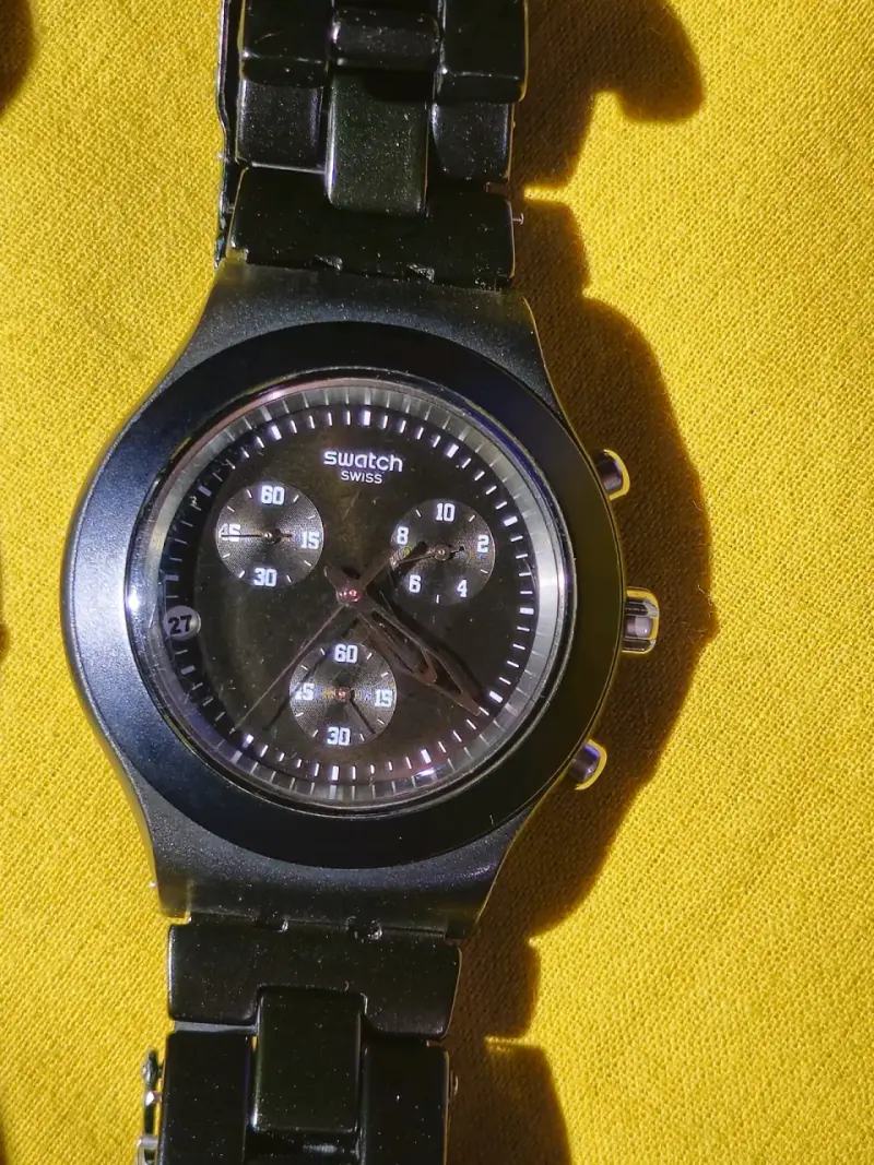 Reloj Swatch Irony Diaphane Chrono Blood Moon - 2