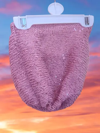 Gorra tejida rosa con lentejuelas - miniatura 2