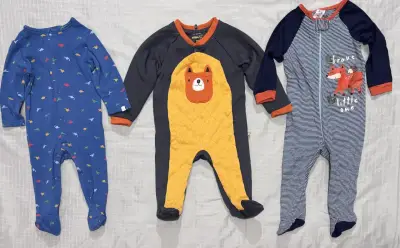 Pijamas enteros para bebé con diseños variados - miniatura 2
