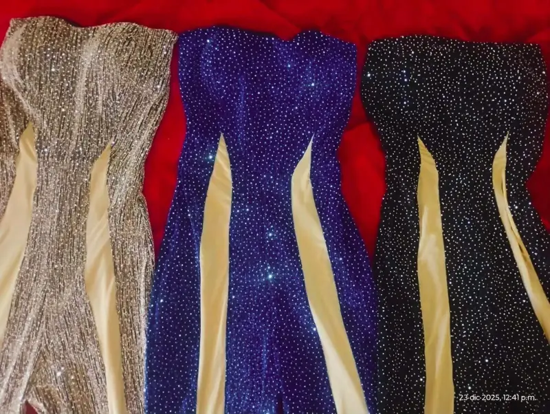 Mono elegante strapless con lentejuelas - 2