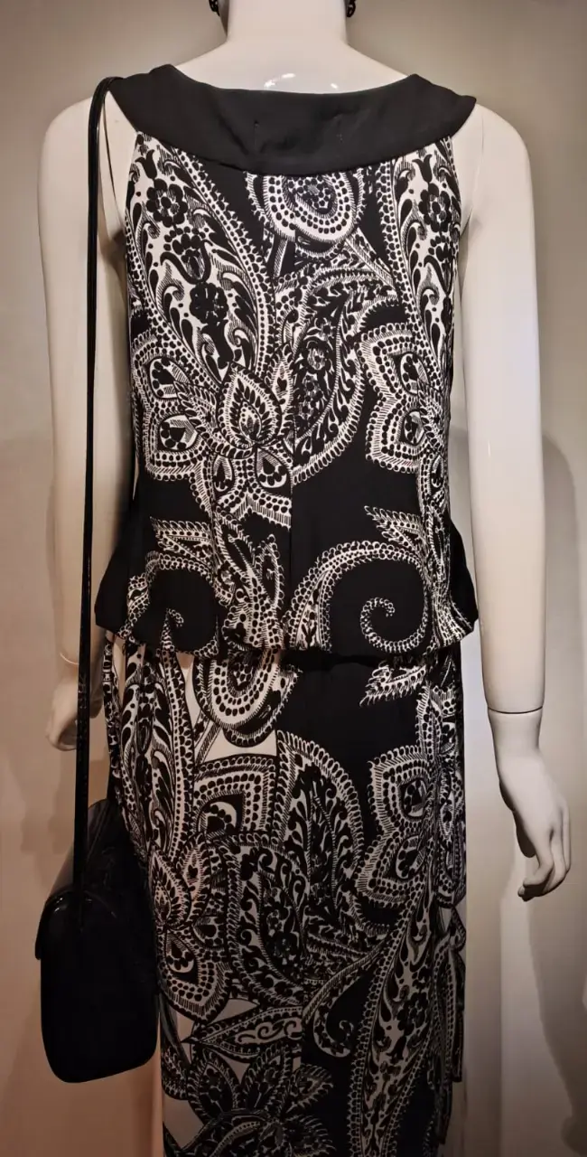 Línea Fiesta - Vestido B&W Paisley – Privilege T48 - 3