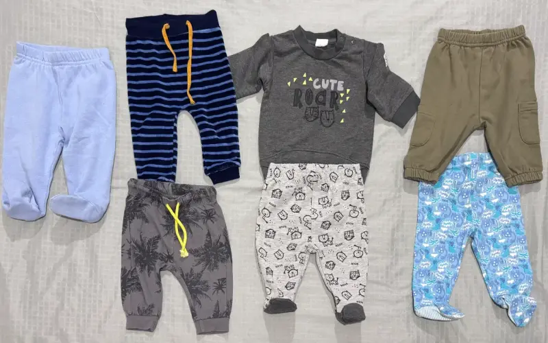 Conjunto de bodies y pantalones para bebé - 2