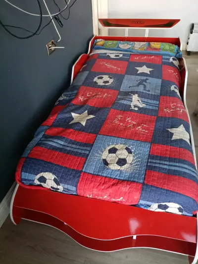 Cama infantil temática auto de carrera roja - miniatura 1