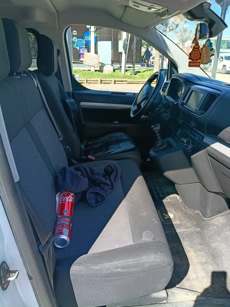 Furgón Peugeot Expert 2019 en buen estado - 3