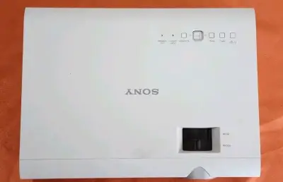 Proyector Sony VPL-DX146 con múltiples entradas - miniatura 2