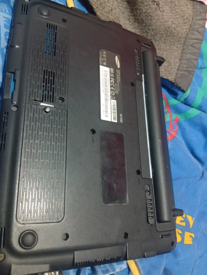 Netbook Samsung NP-N100 para repuestos o técnicos - 2