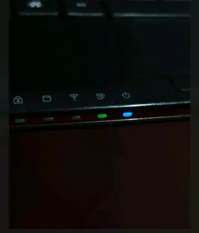 Netbook Samsung NP-N100 para repuestos o técnicos - miniatura 3