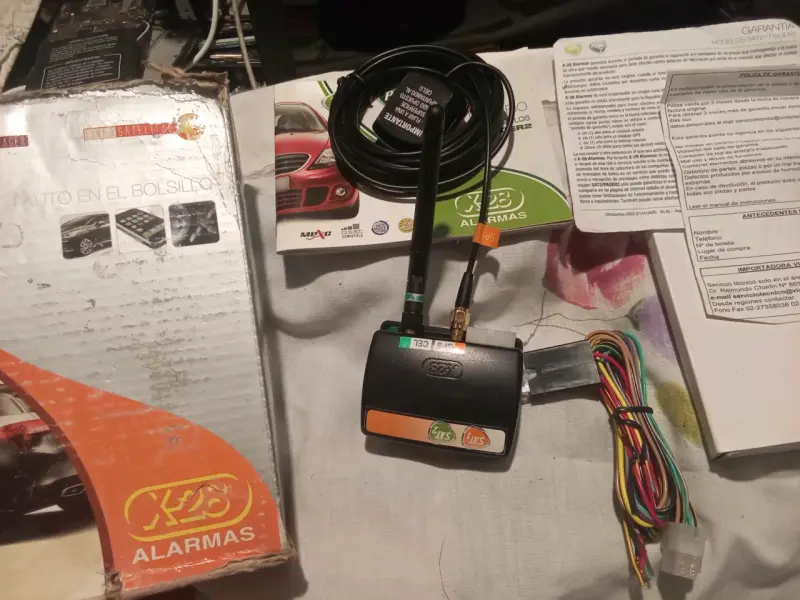 Alarma y GPS para auto X-28 con GPS y celular - 2