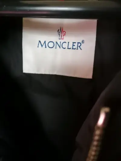 Chaqueta de plumas negra Moncler para hombre - miniatura 3