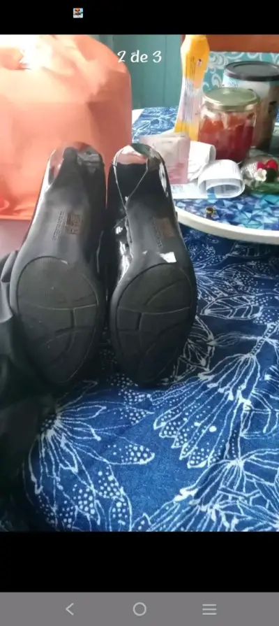 Zapatos de charol negros con correa - miniatura 2