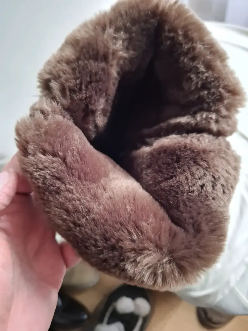Botas de invierno marrones Roxy con forro de piel - 2