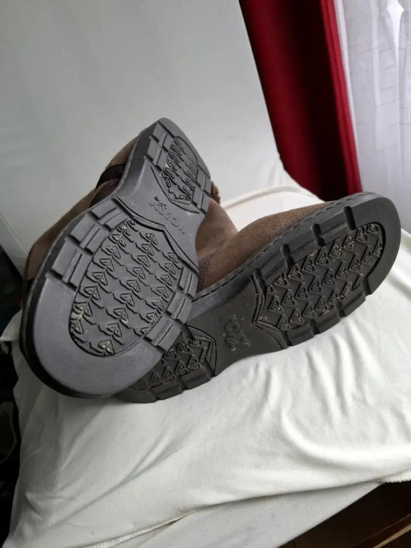 Botas de invierno marrones Roxy con forro de piel - 3