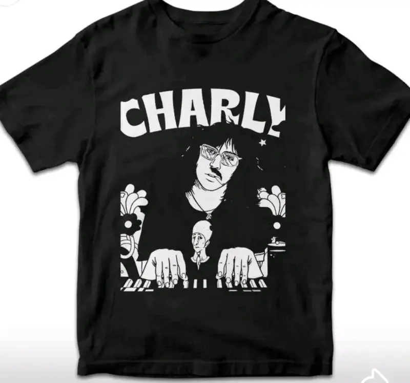 Polera negra con diseño de Charly García - 1