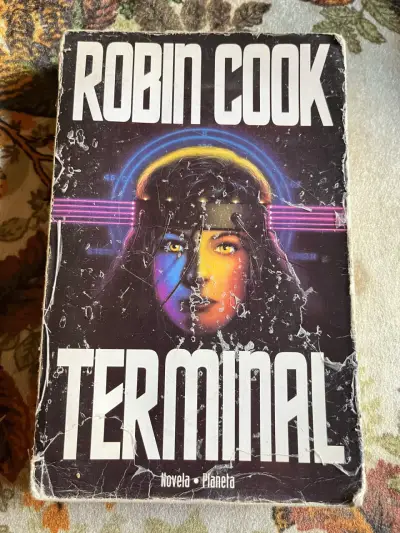 Libro 'Terminal' de Robin Cook en buen estado - miniatura 1