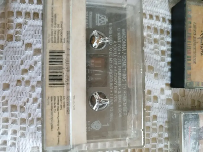 Colección de Cassettes de Música Variada - 3