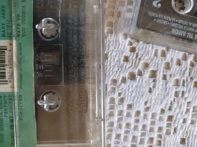 Colección de Cassettes de Música Variada - miniatura 5