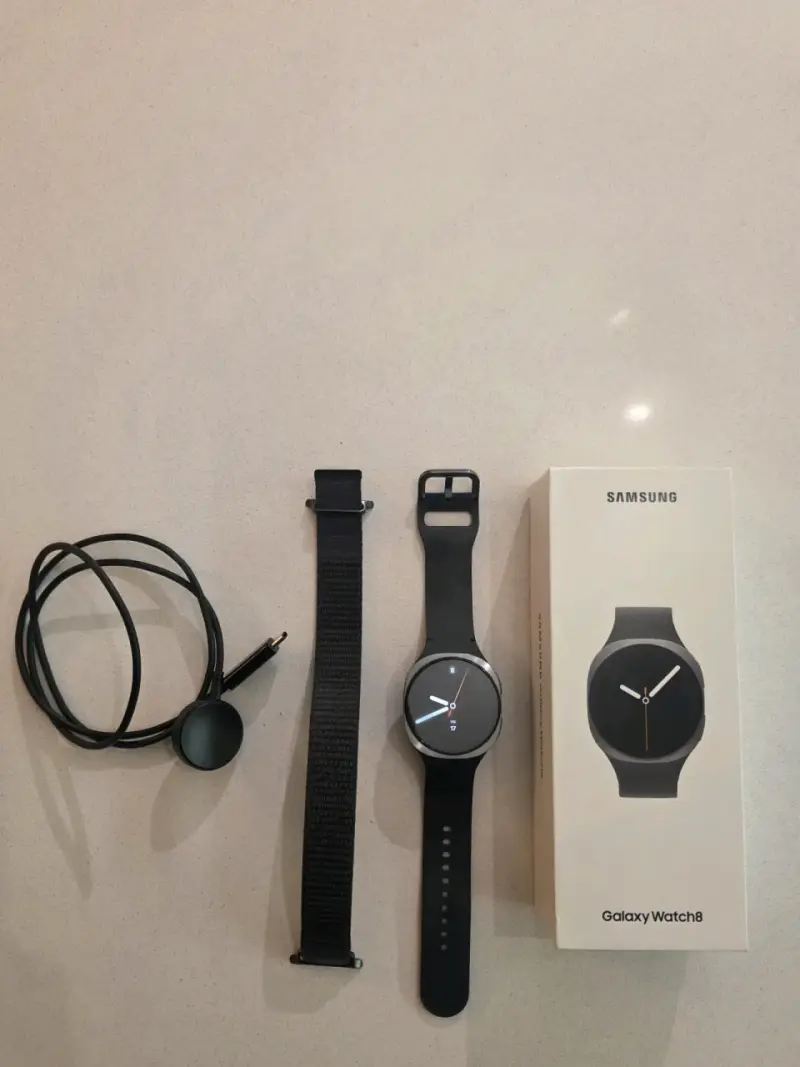 Samsung Galaxy Watch 8 con correa adicional - 2