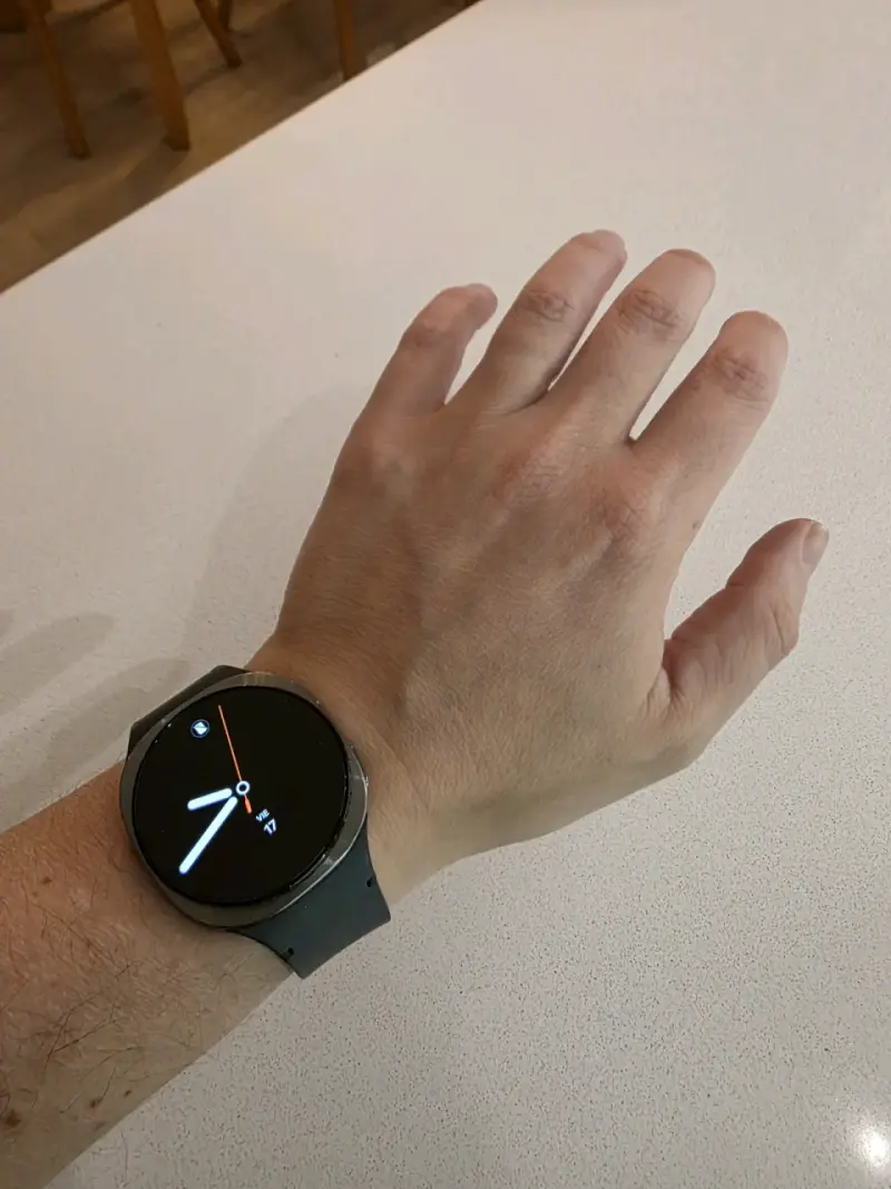 Samsung Galaxy Watch 8 con correa adicional - 3