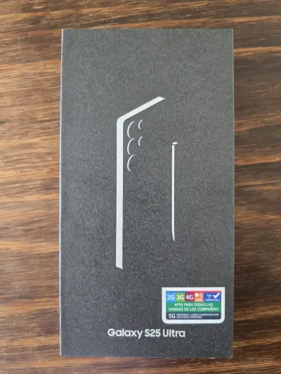 Samsung Galaxy S25 Ultra en buen estado - miniatura 1