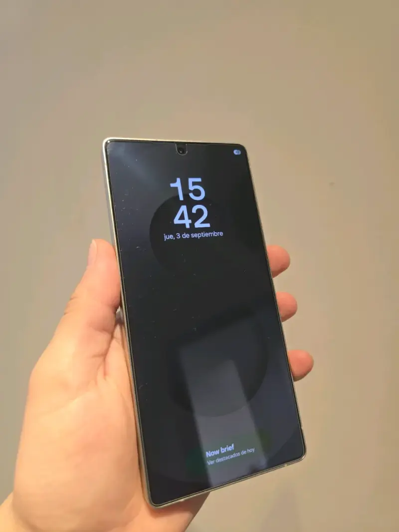Samsung Galaxy S25 Ultra en buen estado - 2