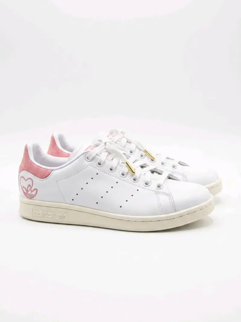Zapatillas deportivas negras con detalles brillantes - 2