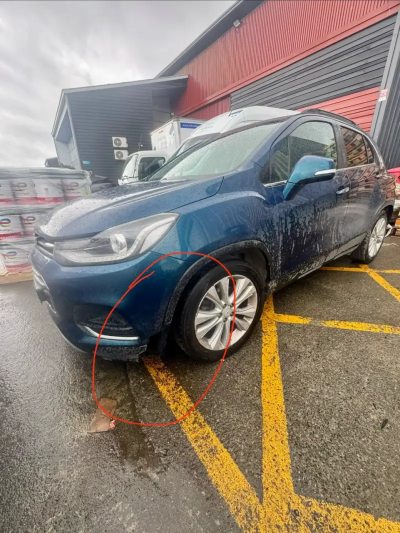 Chevrolet traker,  azul en buen estado - 3