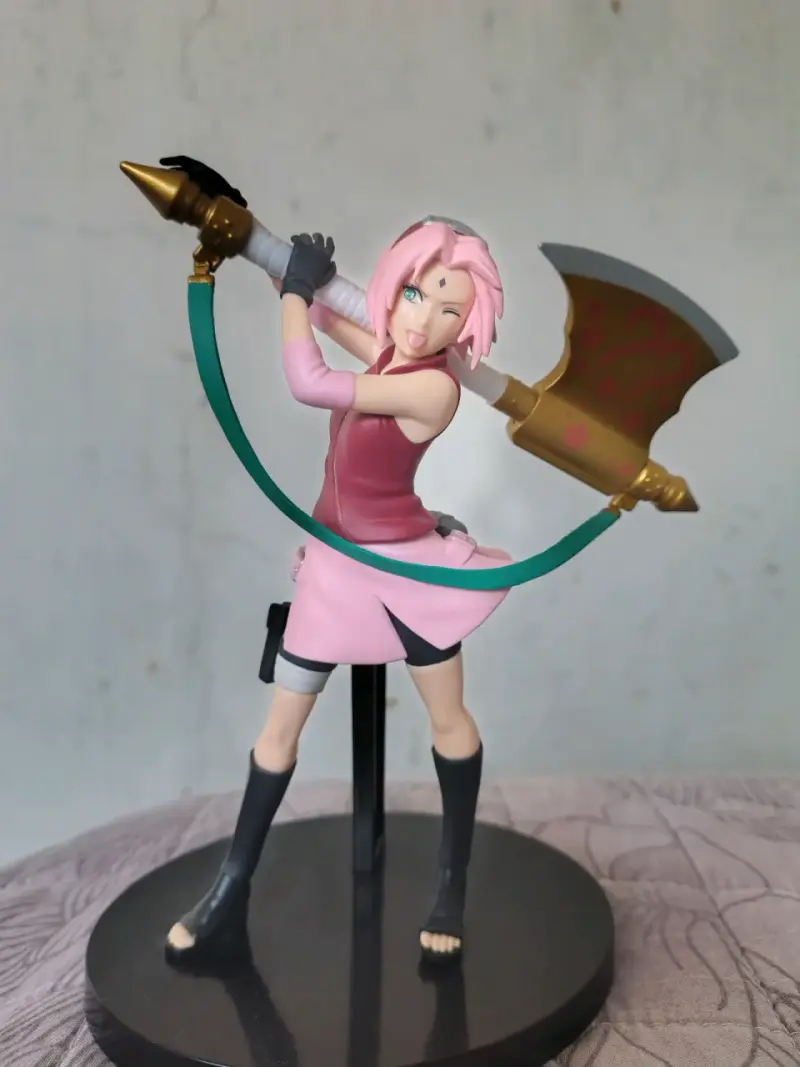 Figura de acción Sakura Haruno con hacha - 1