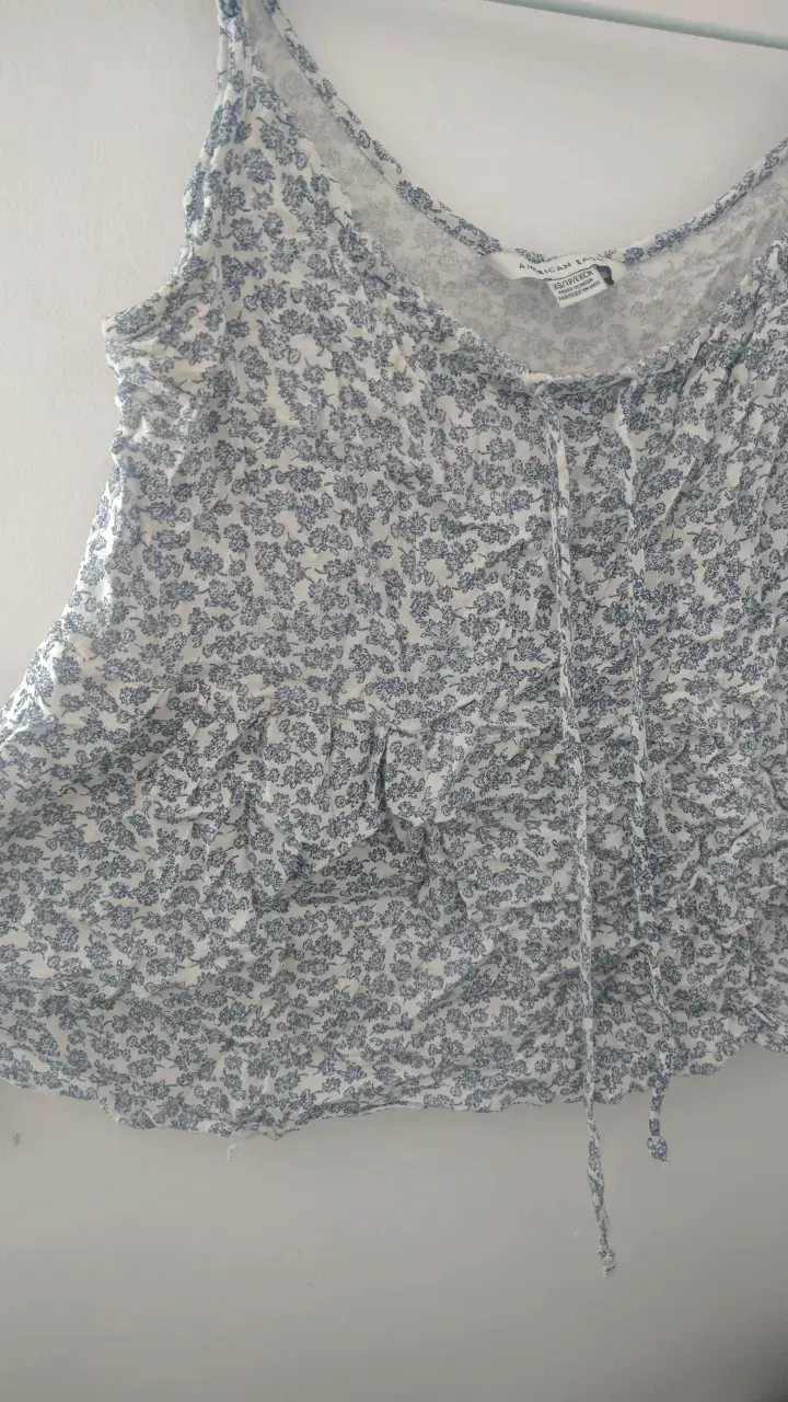 Blusa sin mangas American Eagle. Talla xs - 3
