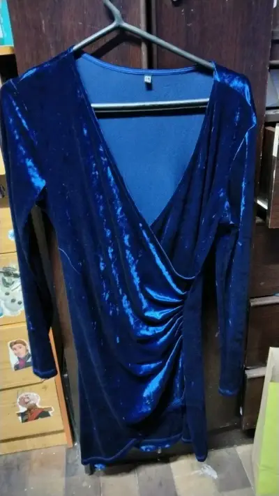 Vestido de terciopelo azul con escote en V - miniatura 1