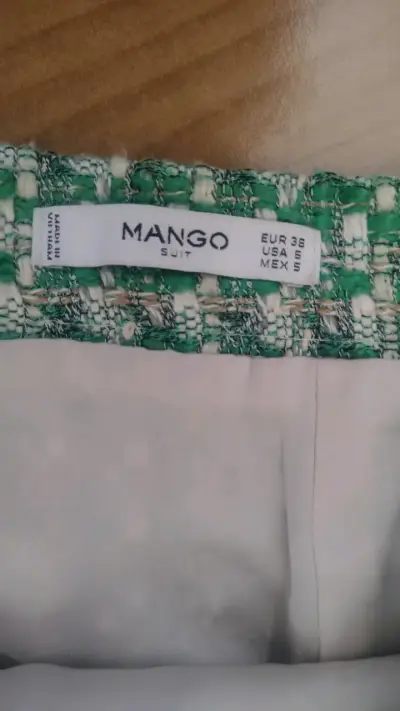 Falda corta de tweed verde Mango. Talla s - miniatura 3
